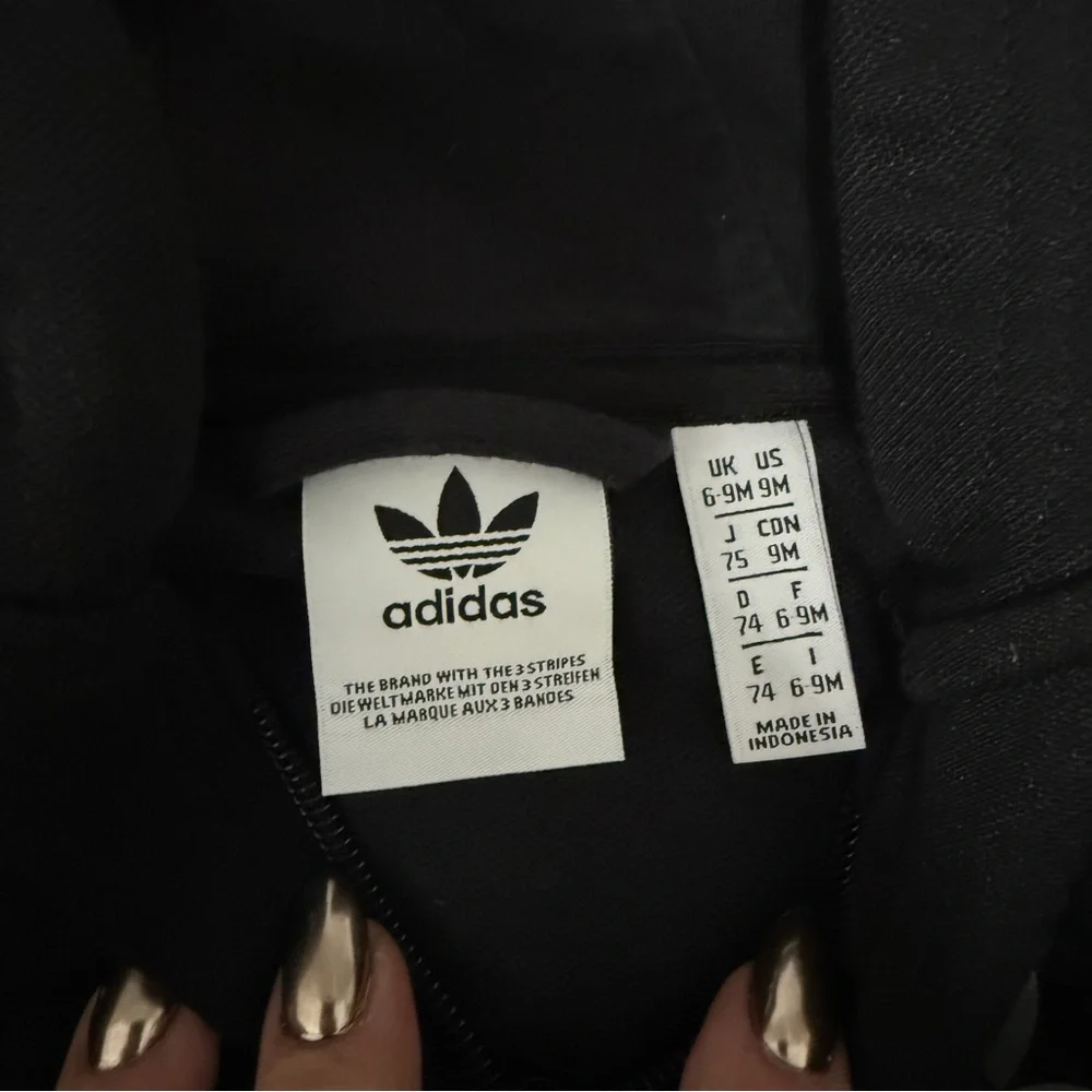 🖤 Adidas Originals Baby Tracksuit (6–9 Months) - Picture 2 of 3